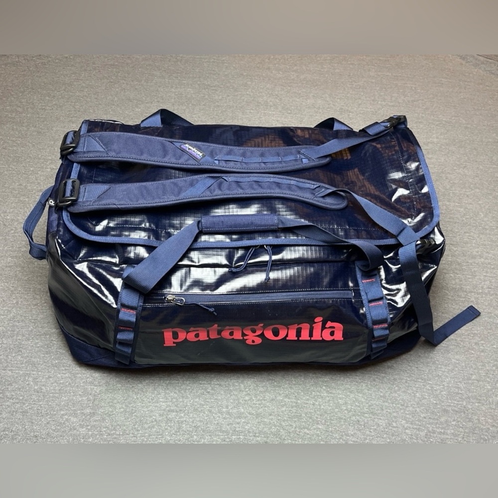 Patagonia Black Hole Duffle 70L In Navy (Discontinued)